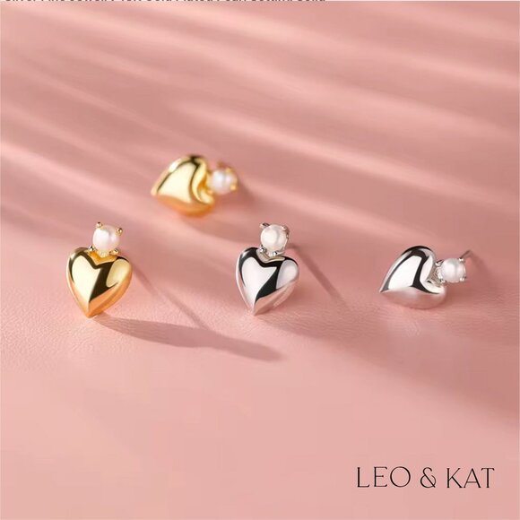 Mother of Pearl Heart Stud Earrings in gold & Silver. 925 Sterling Silver. $1039 - Picture 2 of 6